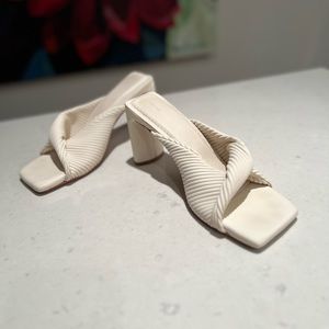 OAK + FORT sandals, cream colour, size 8